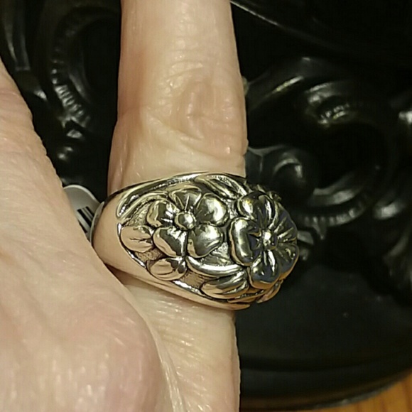💃STERLING SILVER FLOWER RING - Picture 5 of 8